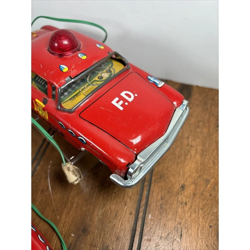 Vintage MARX Battery Operated Fire Chief TIN CAR Lot Of‎ 2 PARTS ONLY Repair